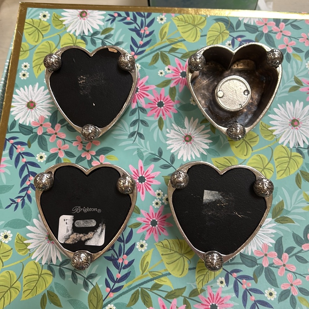 Elegant Silver Heart-Shaped Candle Holders. Sold individually - Picture 5 of 6